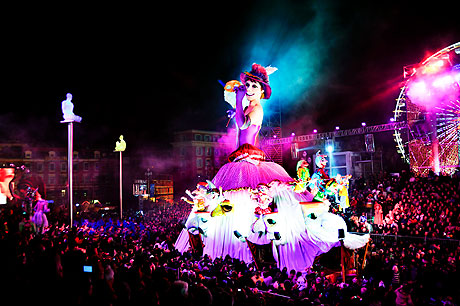 Spectacular procession during the carnival of Nice photo